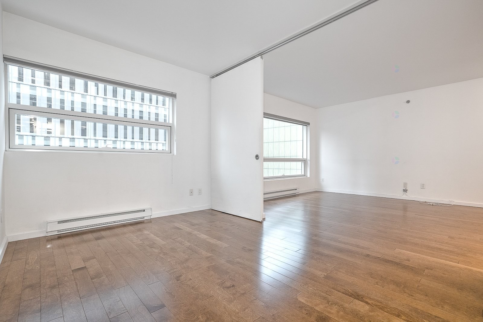 









350


Boul. De Maisonneuve O.

, 710,
Montréal (Ville-Marie),




QC
H3A0B4

