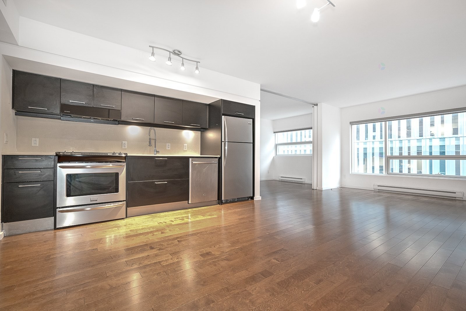 









350


Boul. De Maisonneuve O.

, 710,
Montréal (Ville-Marie),




QC
H3A0B4

