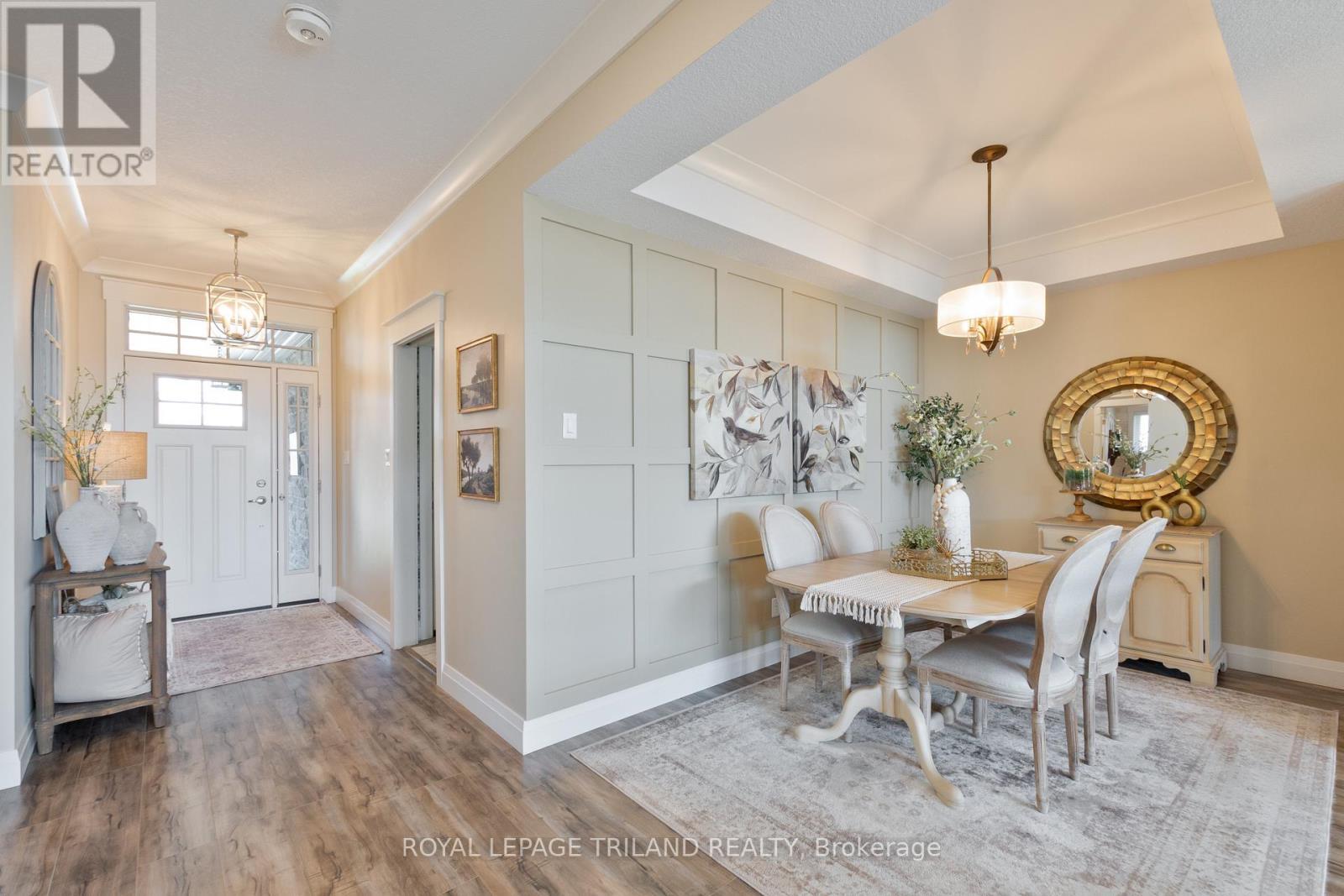 












1 LINCOLNS COVE STREET

,
Central Elgin,




Ontario
N5L0A8

