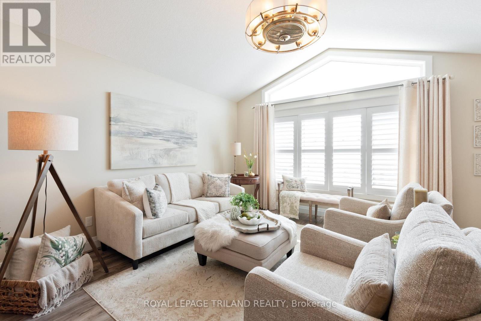 












1 LINCOLNS COVE STREET

,
Central Elgin,




Ontario
N5L0A8

