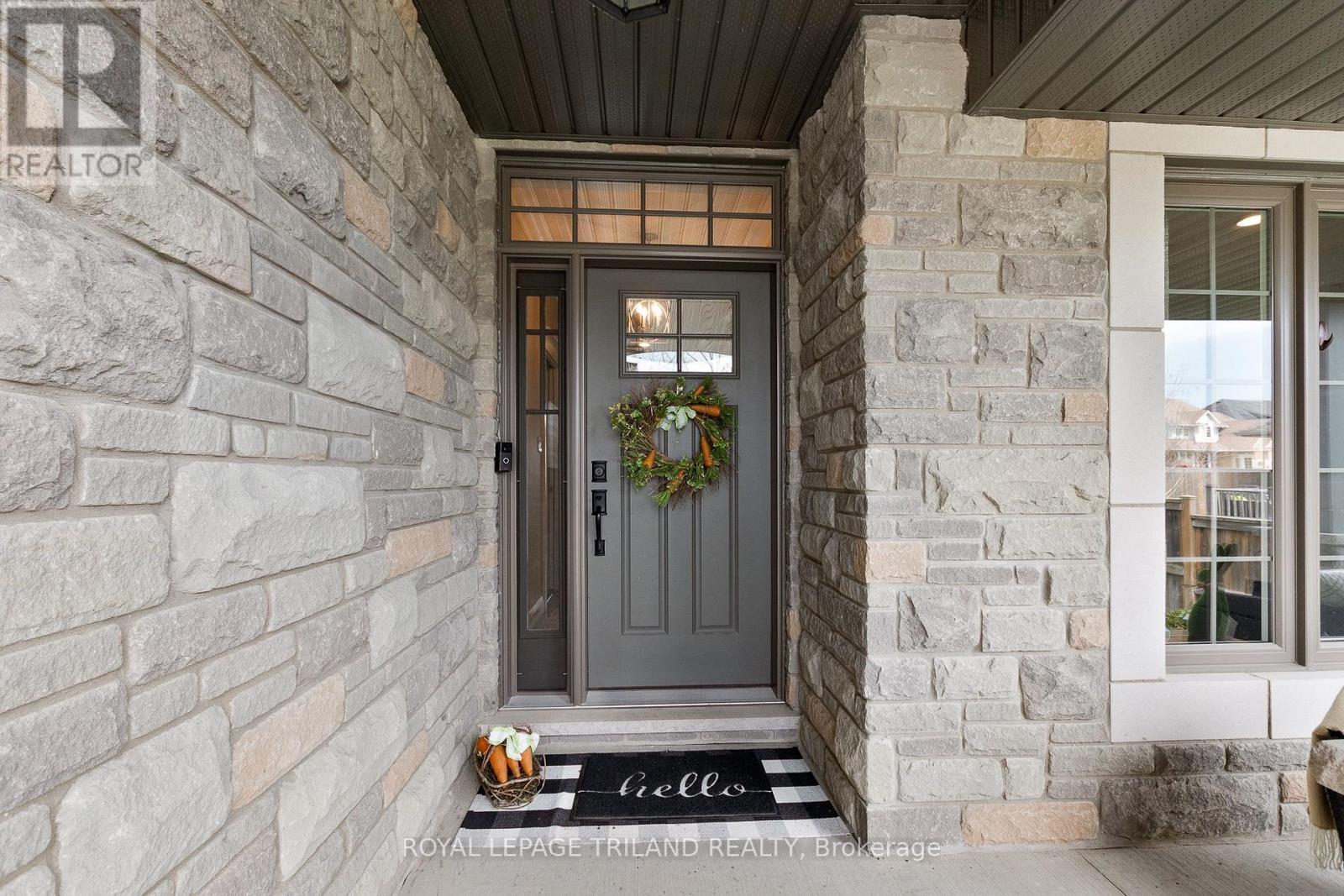 












1 LINCOLNS COVE STREET

,
Central Elgin,




Ontario
N5L0A8

