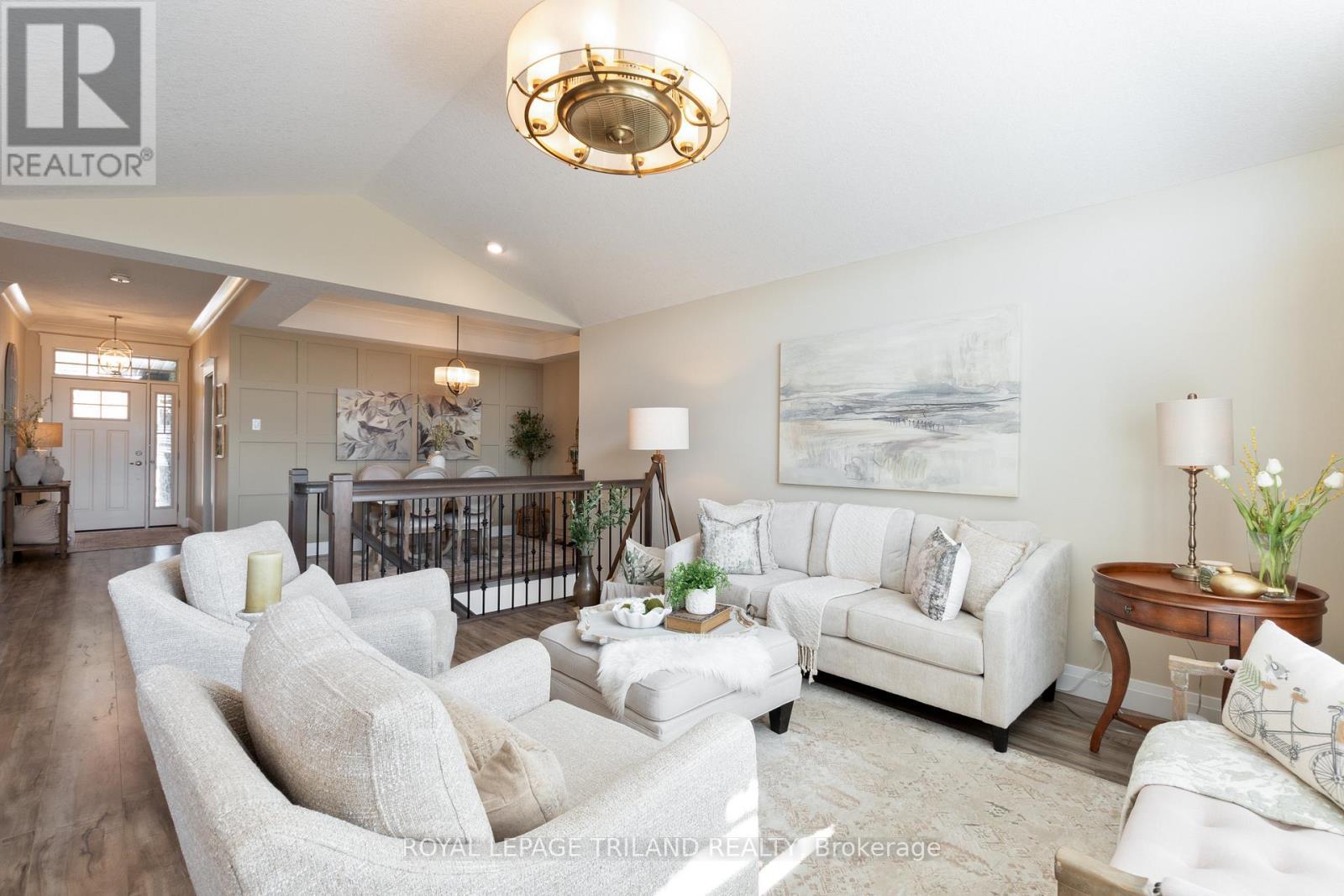 












1 LINCOLNS COVE STREET

,
Central Elgin,




Ontario
N5L0A8

