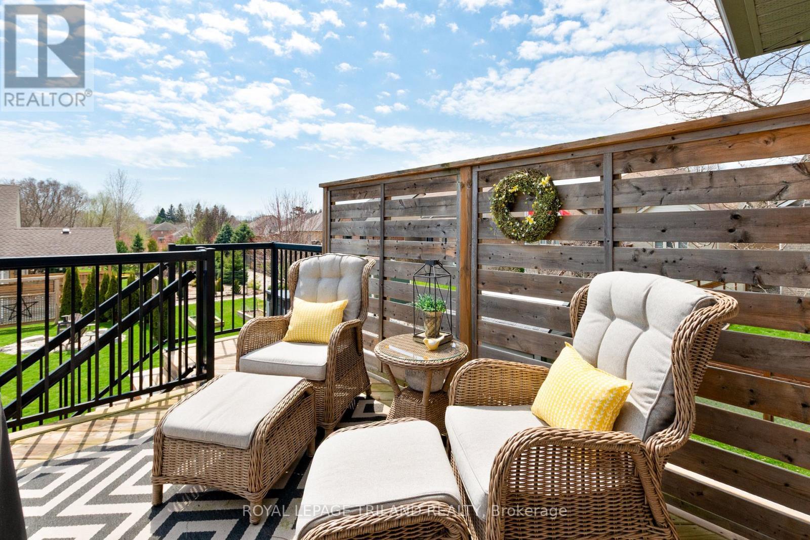 












1 LINCOLNS COVE STREET

,
Central Elgin,




Ontario
N5L0A8

