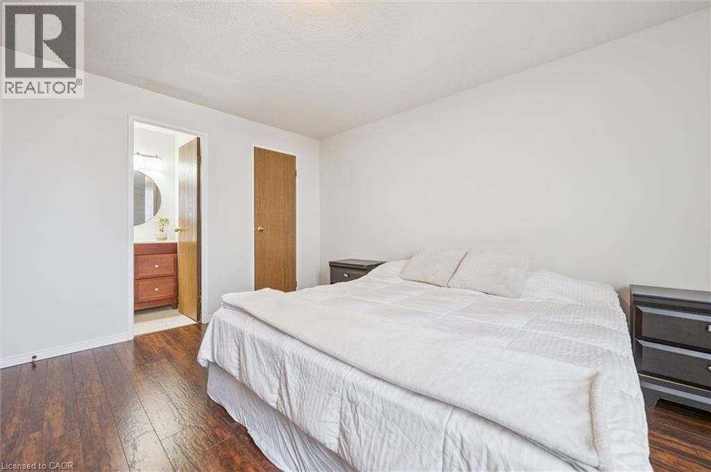 












35 GREEN VALLEY Drive Unit# 1410

,
Kitchener,




Ontario
N2P2A5

