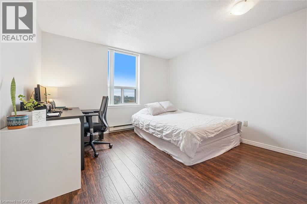 












35 GREEN VALLEY Drive Unit# 1410

,
Kitchener,




Ontario
N2P2A5

