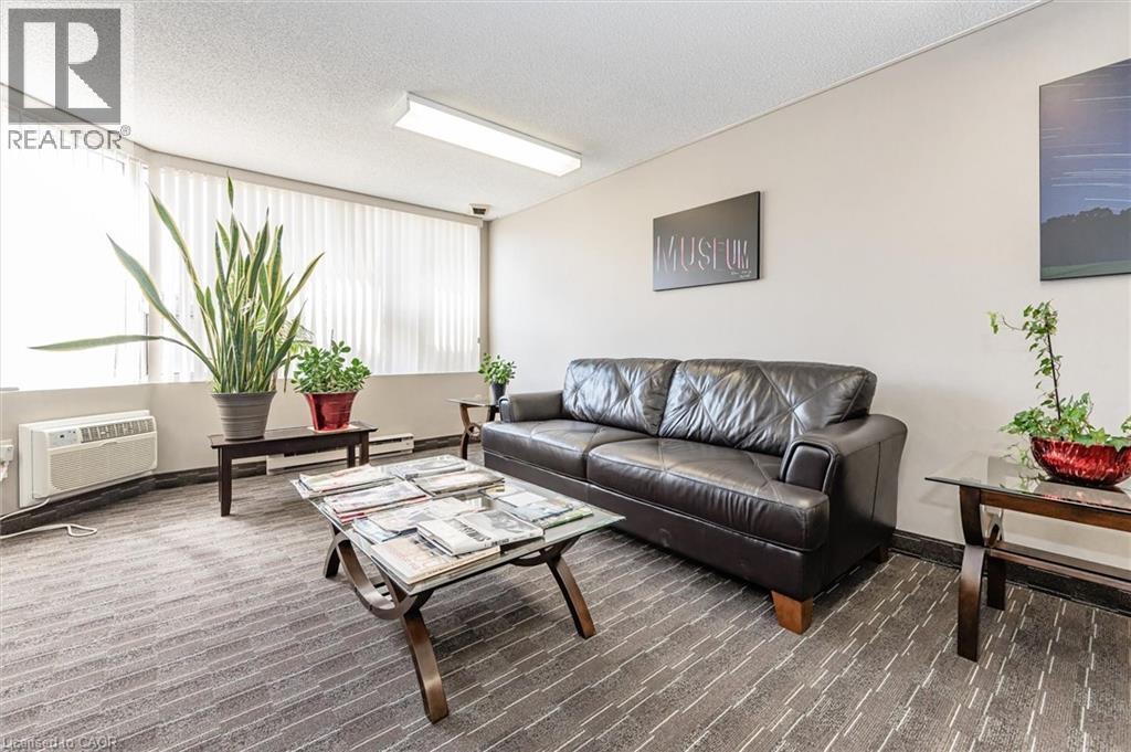 












35 GREEN VALLEY Drive Unit# 1410

,
Kitchener,




Ontario
N2P2A5

