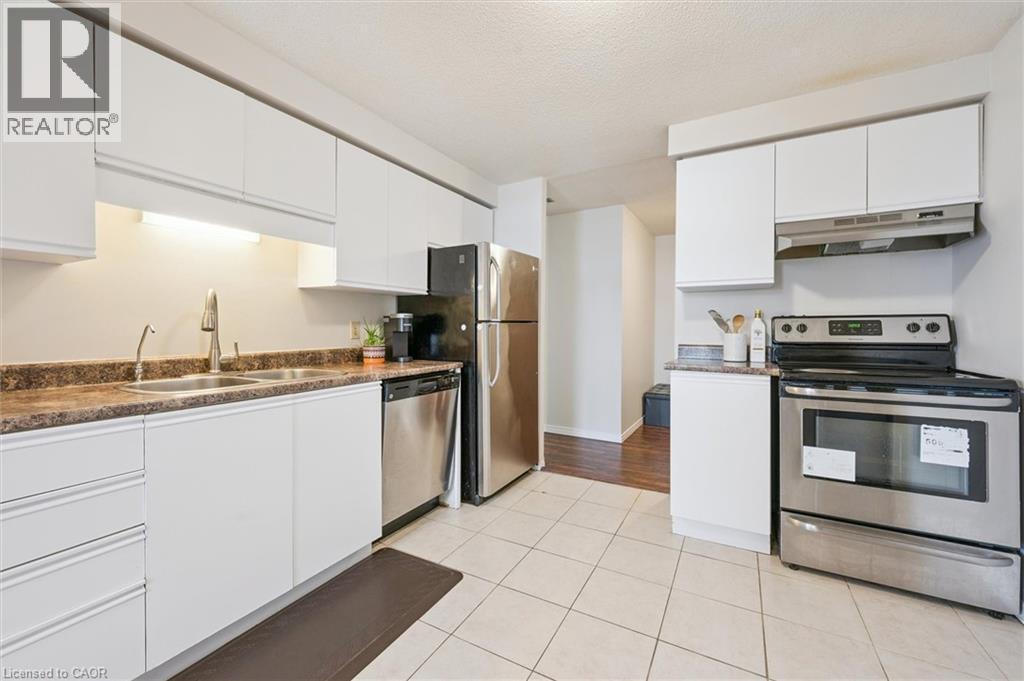 












35 GREEN VALLEY Drive Unit# 1410

,
Kitchener,




Ontario
N2P2A5

