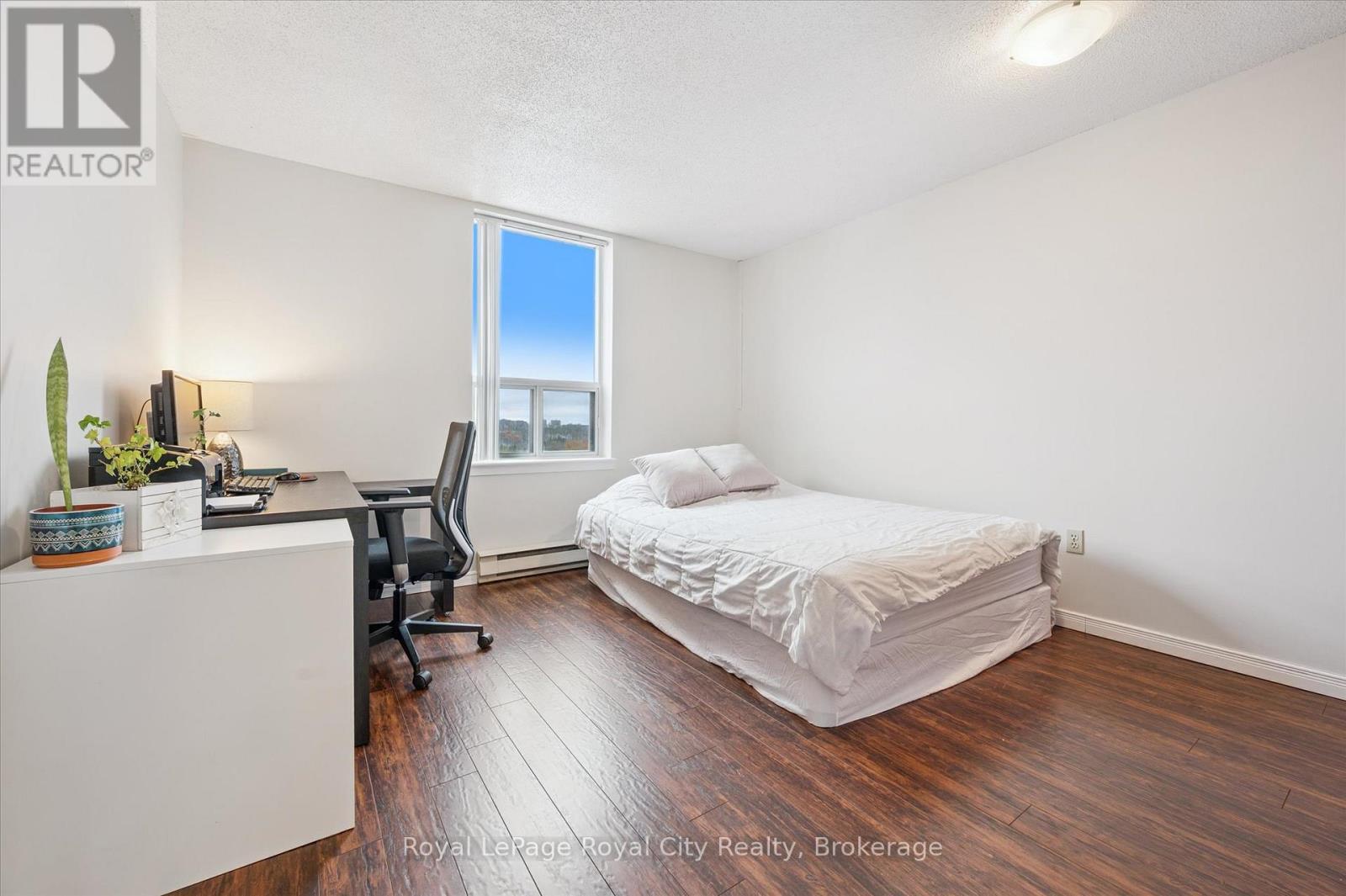 












1410 - 35 GREEN VALLEY DRIVE

,
Kitchener,




Ontario
N2P2A5

