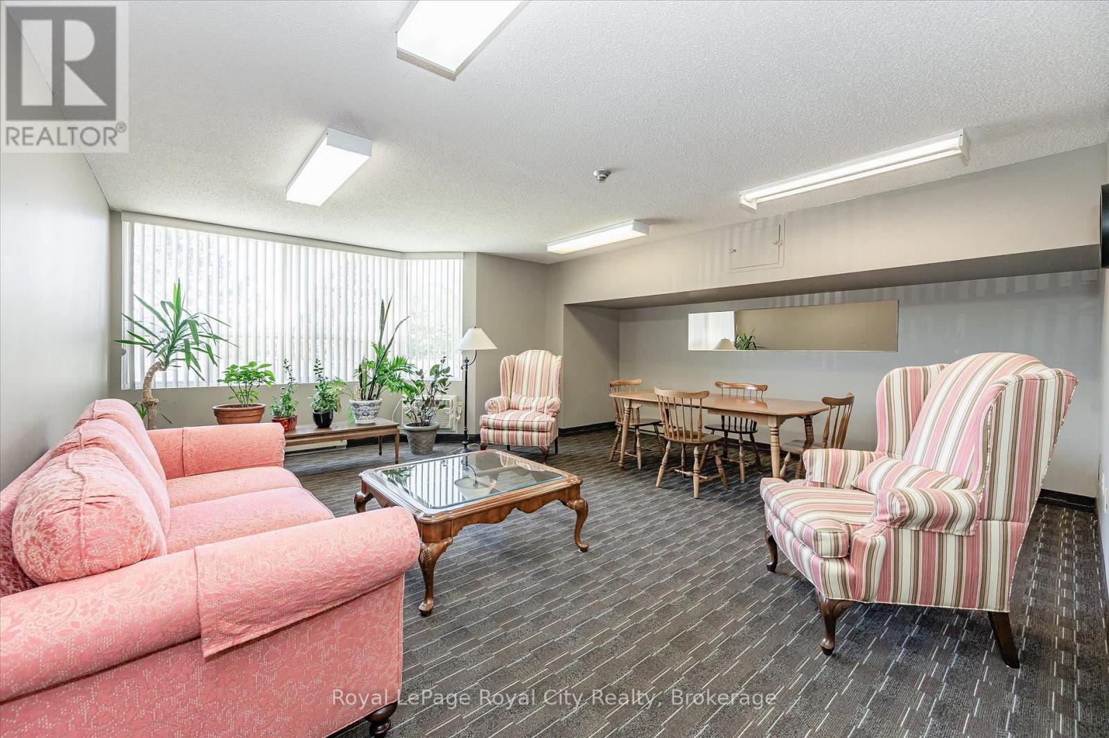 












1410 - 35 GREEN VALLEY DRIVE

,
Kitchener,




Ontario
N2P2A5

