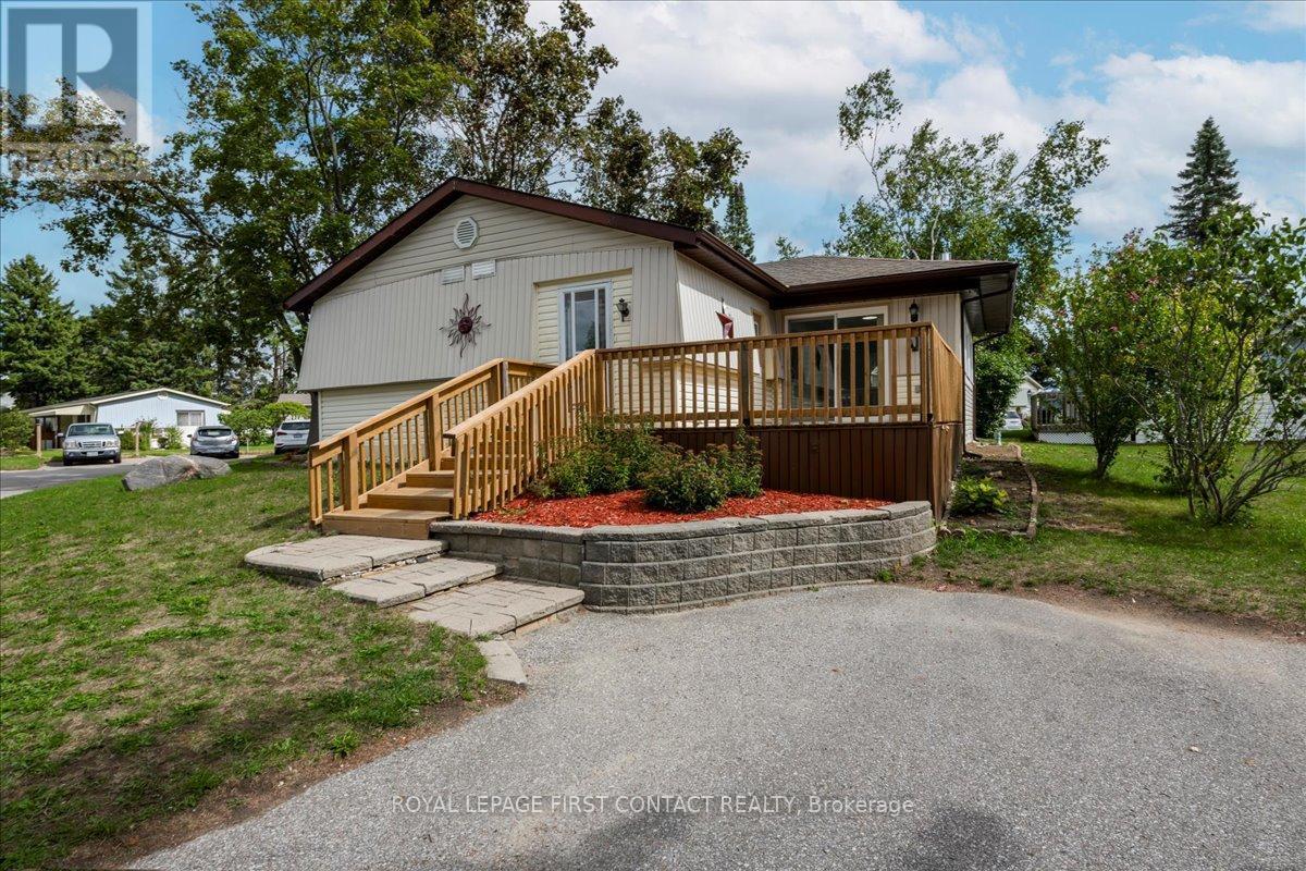 












25 HAWTHORNE DRIVE

,
Innisfil,




Ontario
L9S1P1

