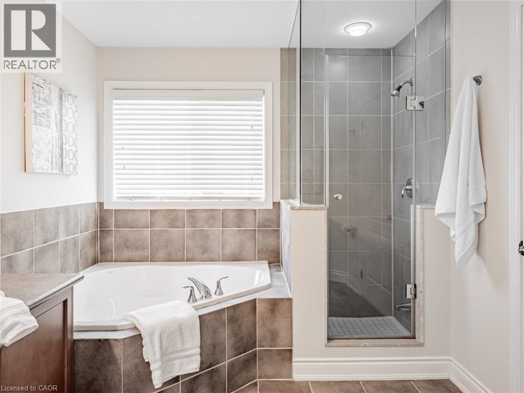 












130 INNVILLE Crescent

,
Oakville,




Ontario
L6L0B8


