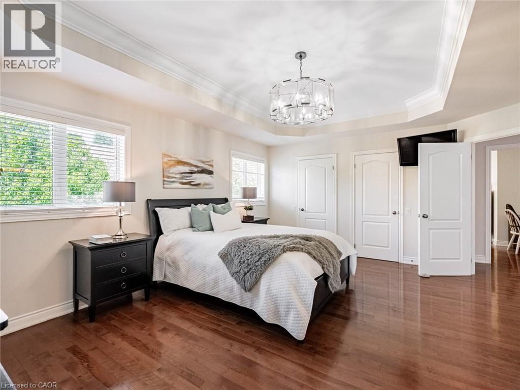 












130 INNVILLE Crescent

,
Oakville,




Ontario
L6L0B8

