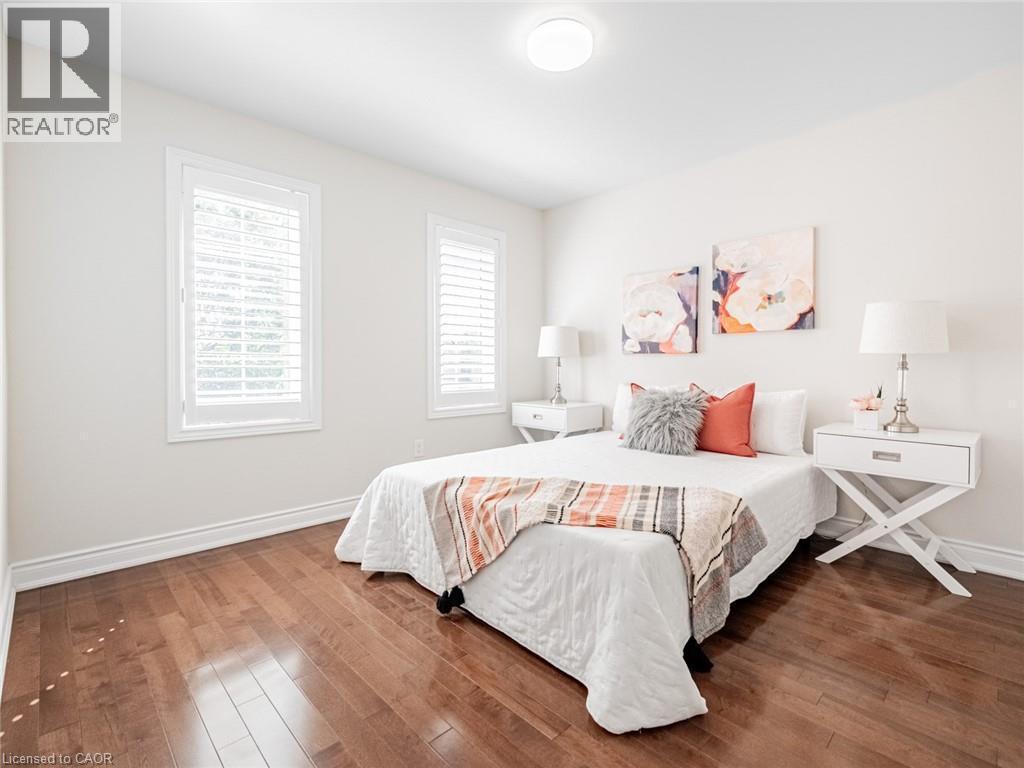 












130 INNVILLE Crescent

,
Oakville,




Ontario
L6L0B8

