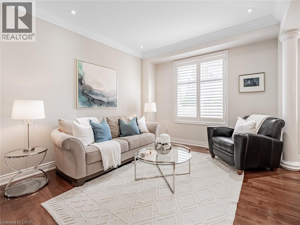 












130 INNVILLE Crescent

,
Oakville,




Ontario
L6L0B8

