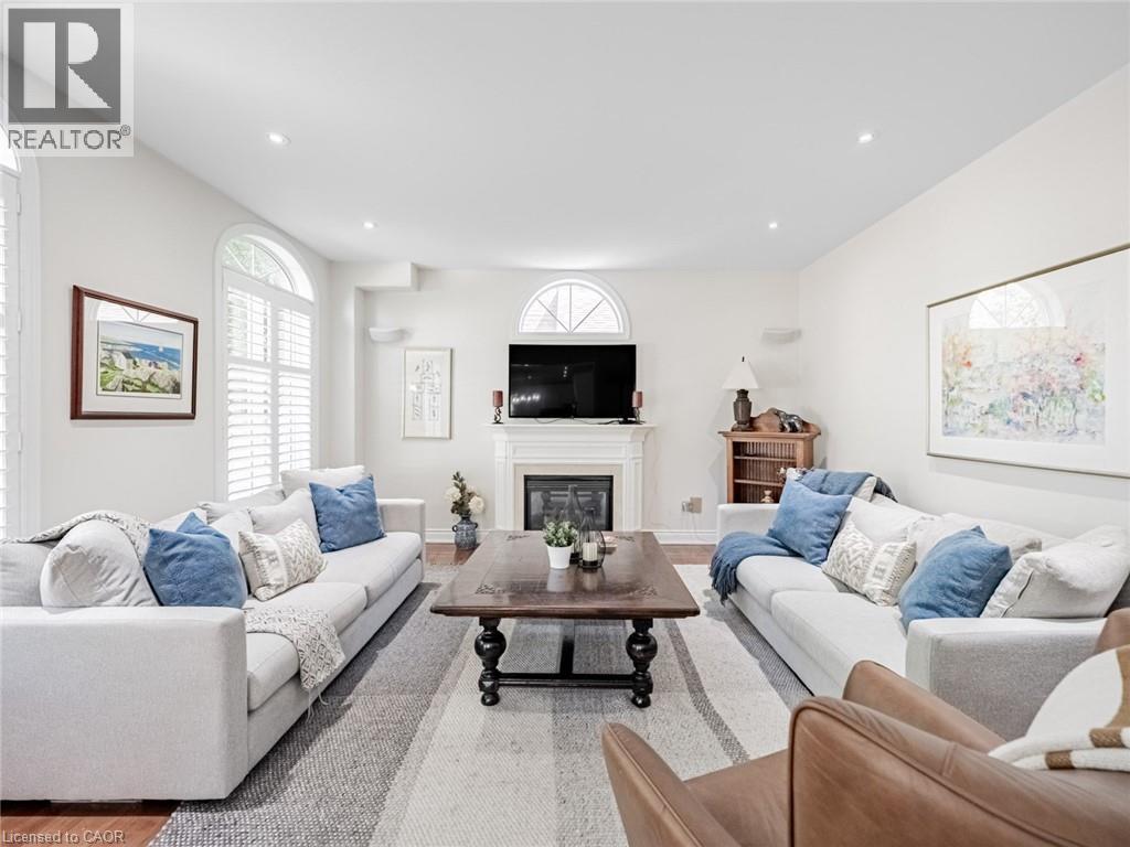 












130 INNVILLE Crescent

,
Oakville,




Ontario
L6L0B8

