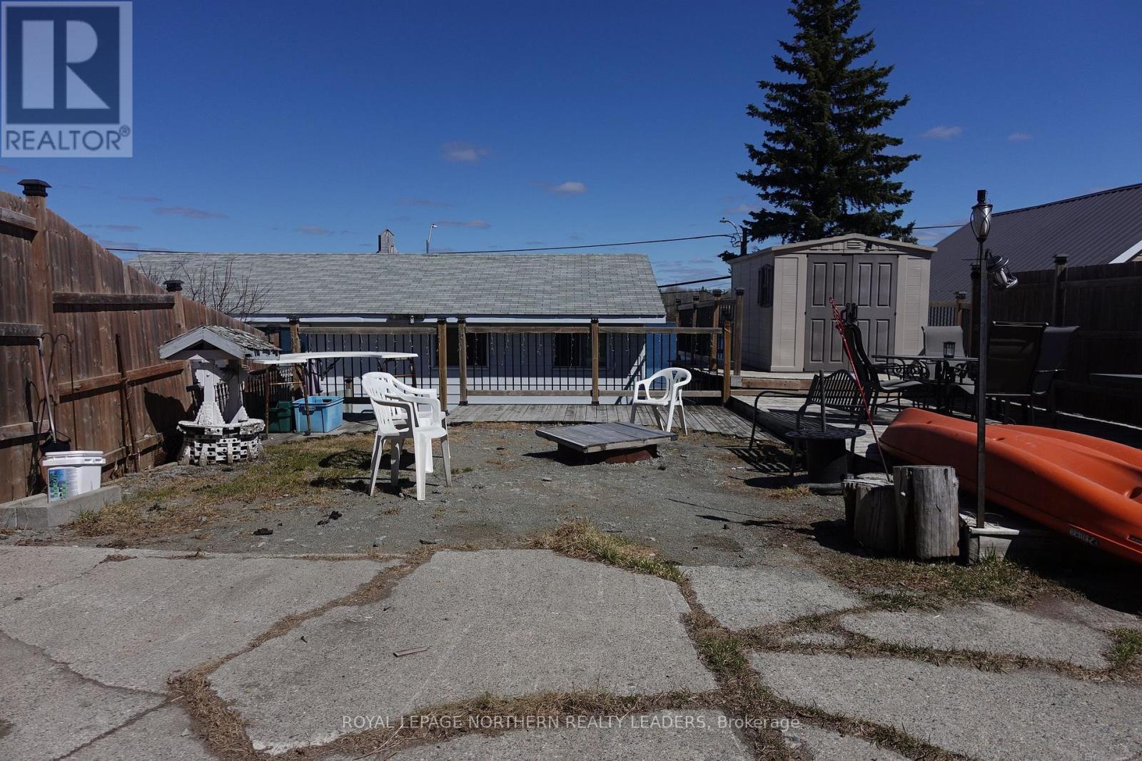 












26 LIONCREST LANE

,
Timmins (SCH - Main Area),




Ontario
P0N1G0

