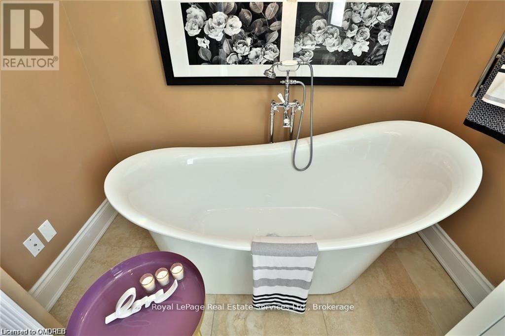 












4197 WALKERS LINE

,
Burlington,







Ontario
L7M0Y7

