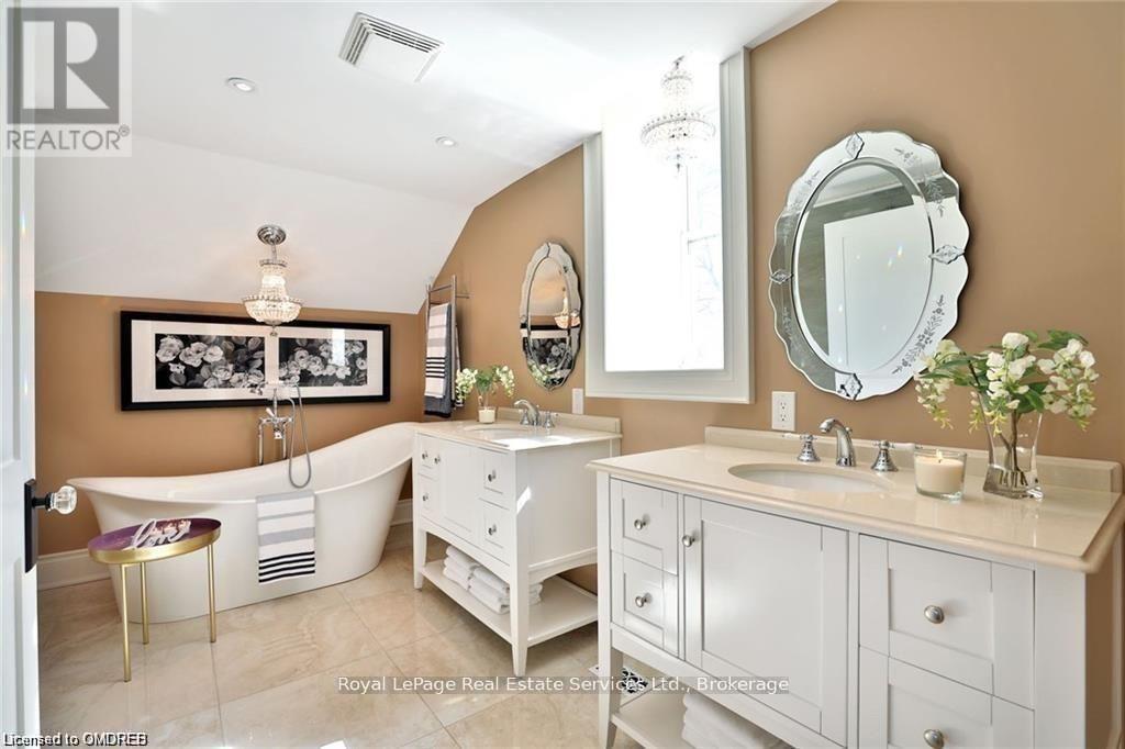 












4197 WALKERS LINE

,
Burlington,







Ontario
L7M0Y7

