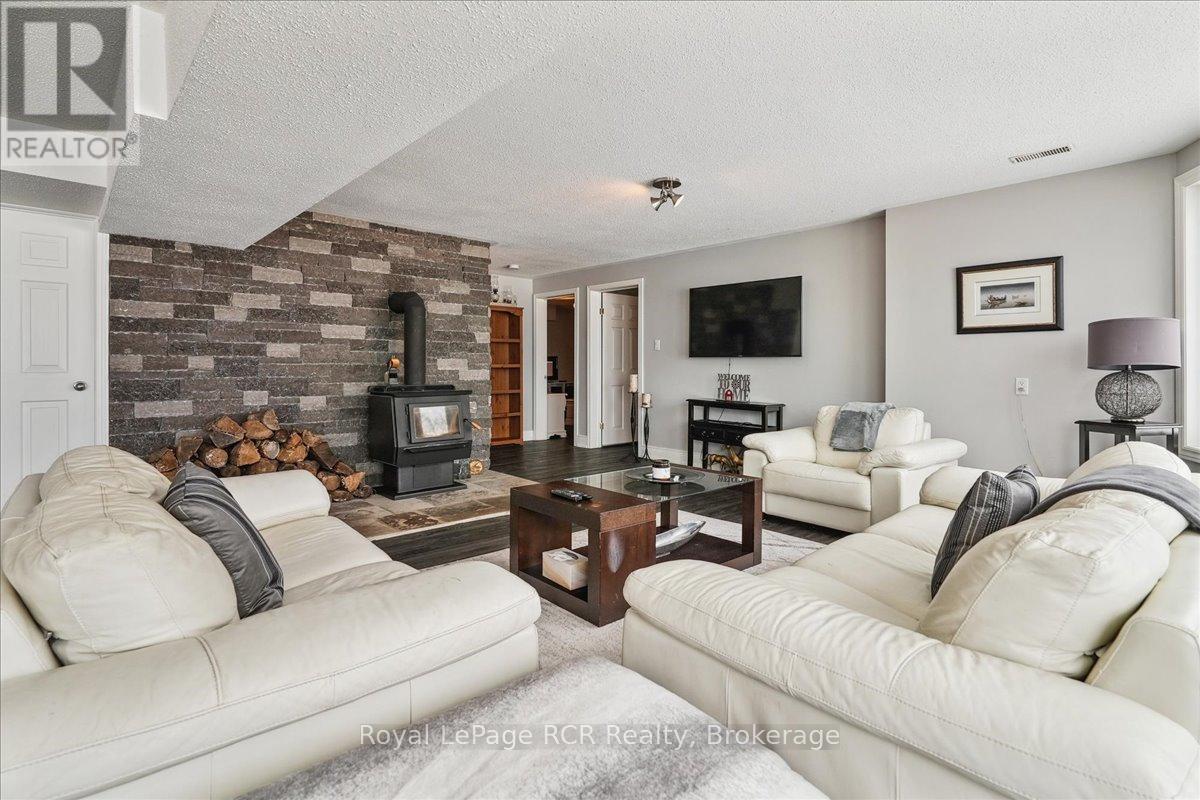 












196313 GREY 7 ROAD

,
Grey Highlands,




Ontario
N4L1W7

