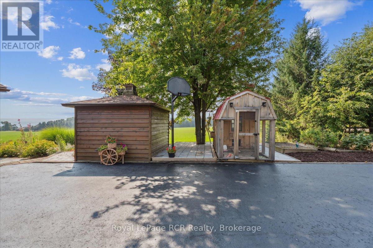 












196313 GREY 7 ROAD

,
Grey Highlands,




Ontario
N4L1W7

