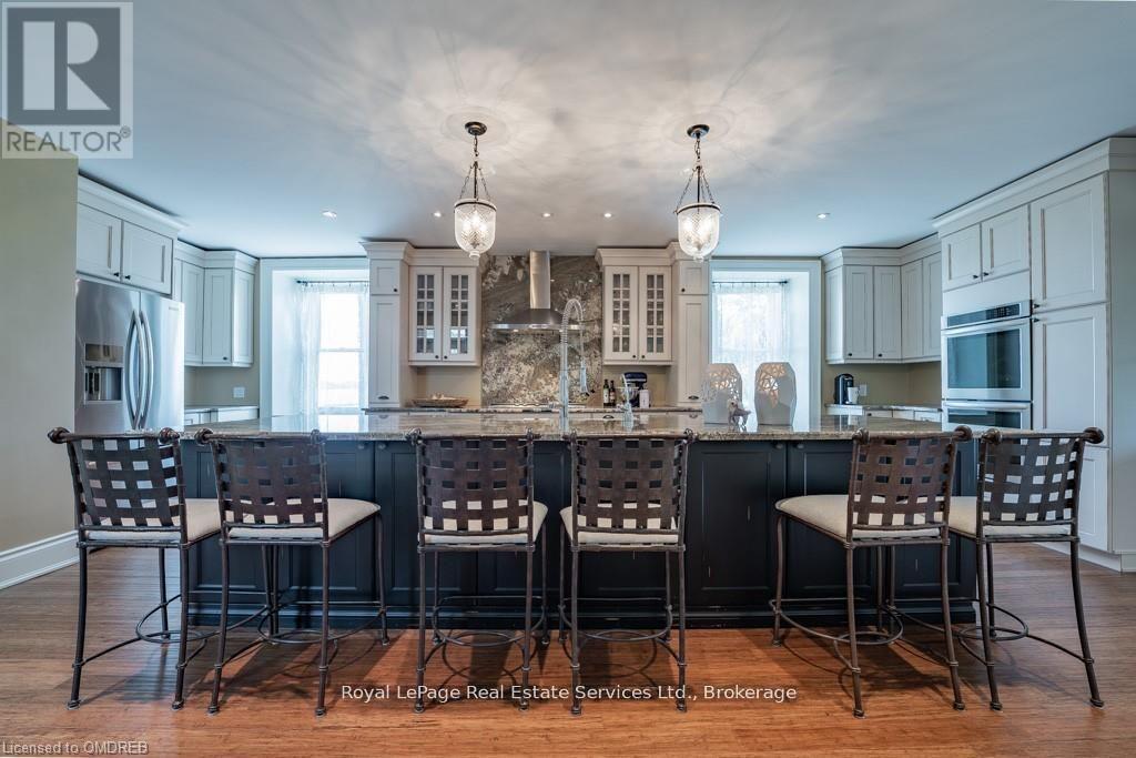 












4197 WALKERS LINE

,
Burlington,




Ontario
L7R3X4

