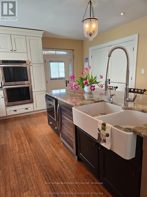 












4197 WALKERS LINE

,
Burlington,




Ontario
L7R3X4


