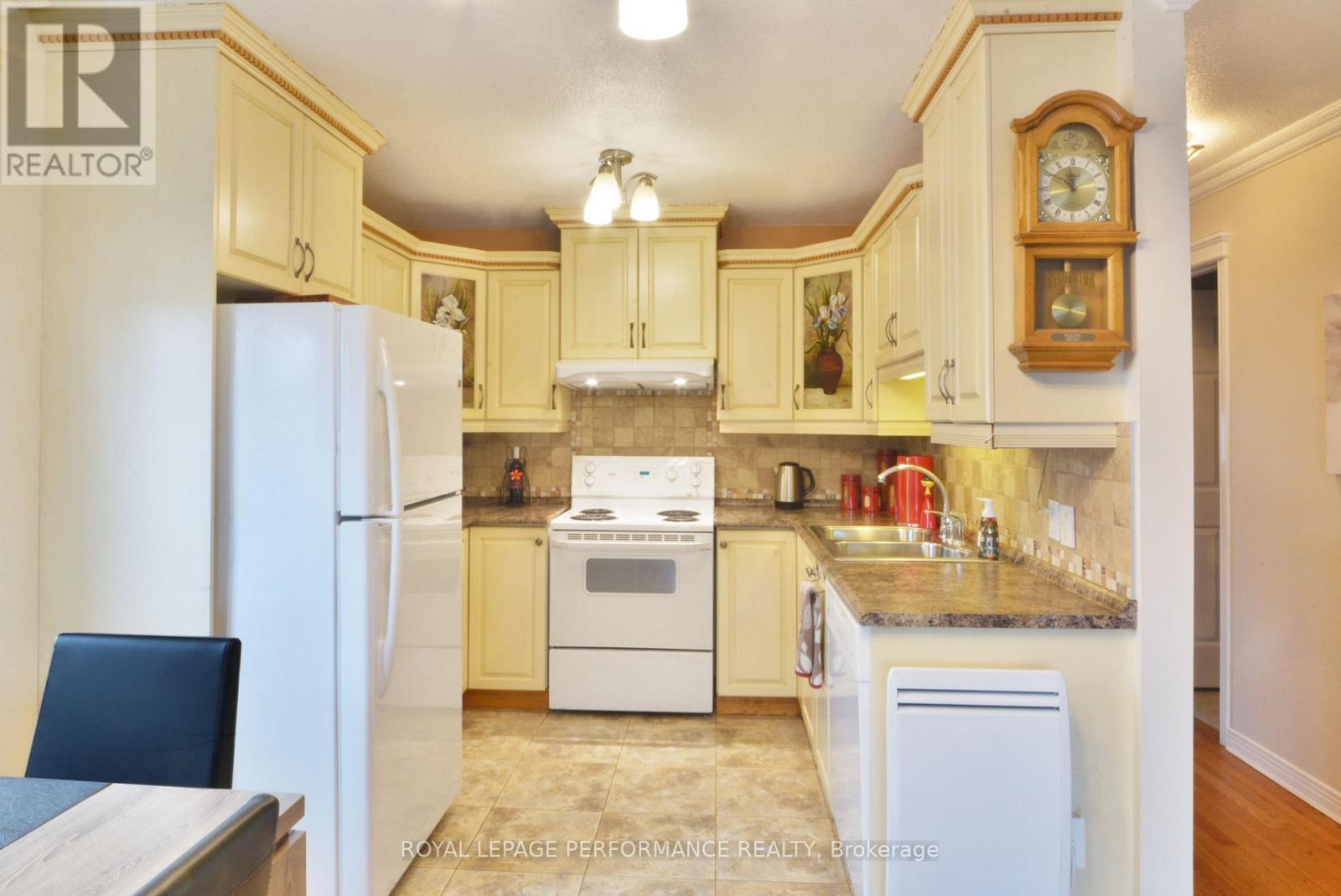 












443 TUPPER STREET

,
Hawkesbury,




Ontario
K6A3L9

