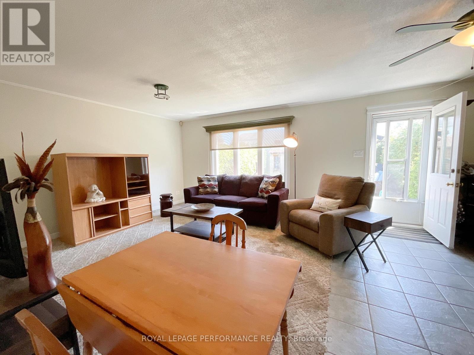 












443 TUPPER STREET

,
Hawkesbury,




Ontario
K6A3L9


