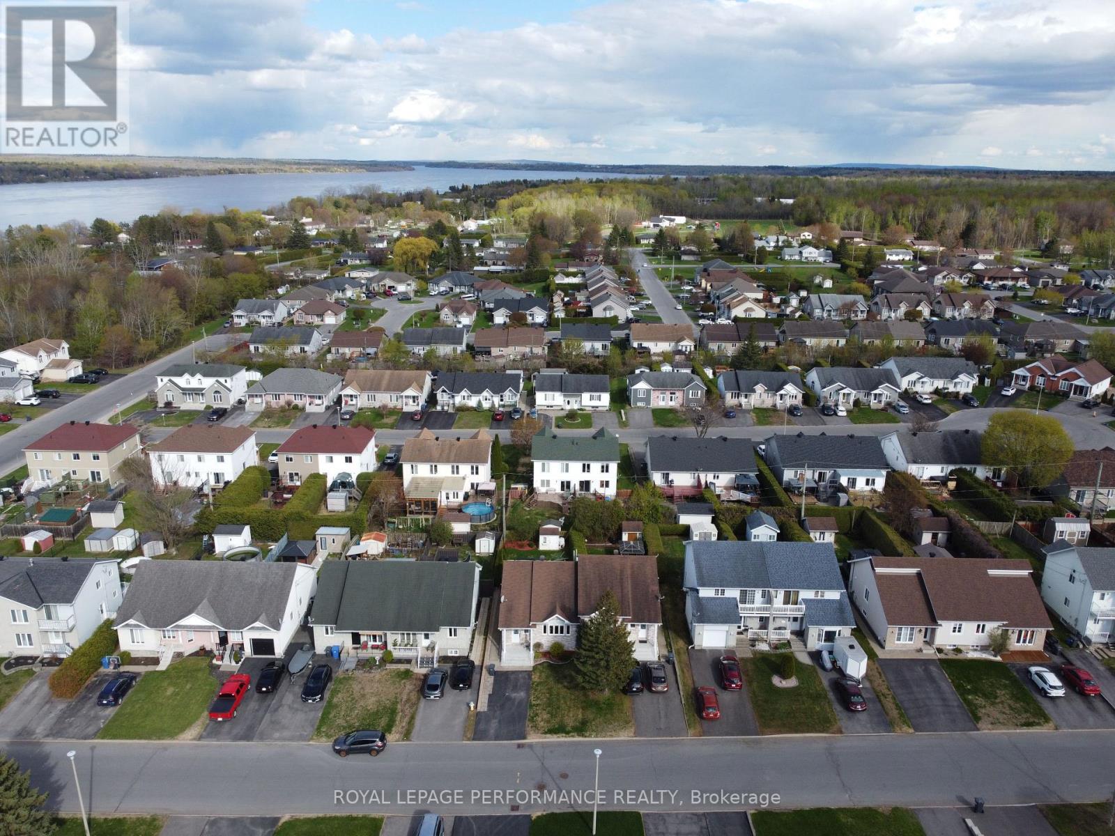 












443 TUPPER STREET

,
Hawkesbury,




Ontario
K6A3L9

