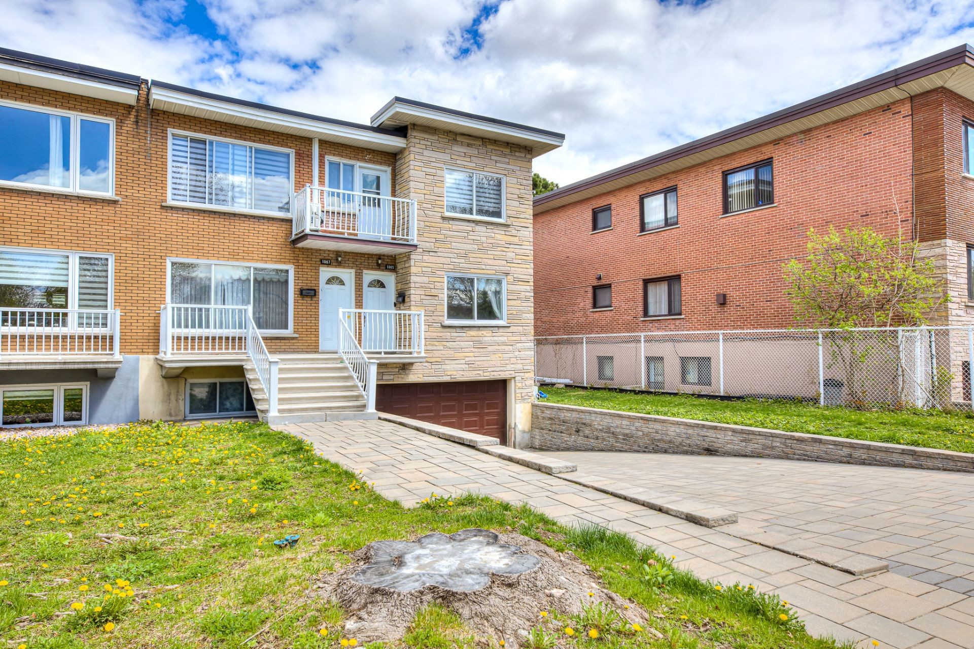 









1067


Rue Marlatt

,
Montréal (Saint-Laurent),




QC
H4R1T1

