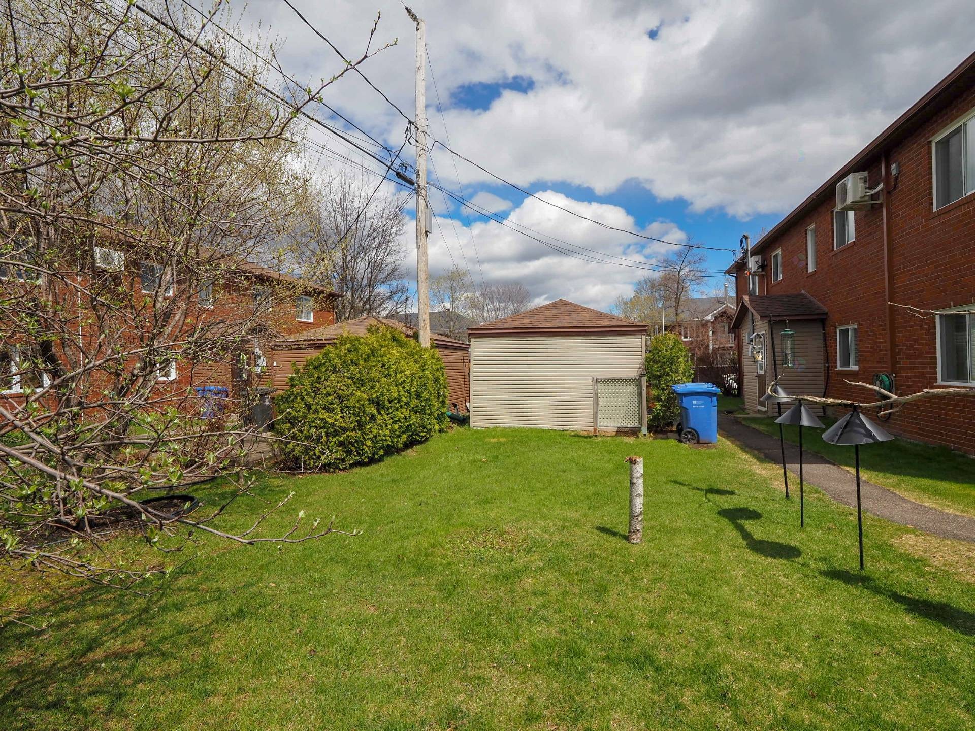 









4616


Boul. Rigaud

,
Trois-Rivières,




QC
G8Y6Y4

