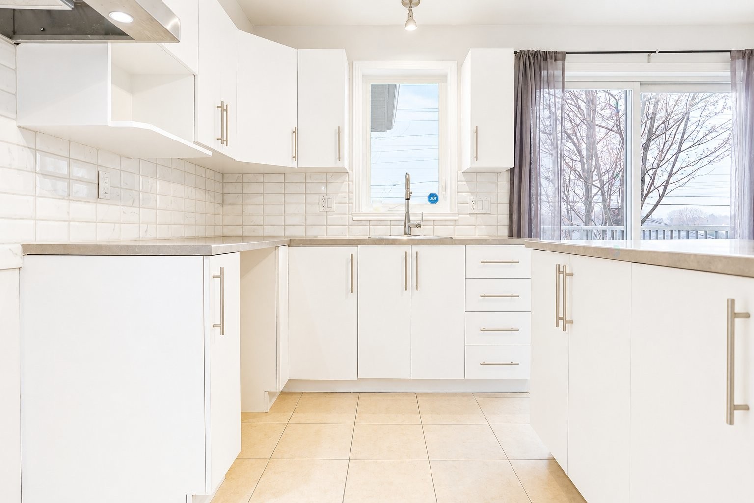 









1669


Rue P.-A.-Gouin

,
Trois-Rivières,




QC
G8Y0C8

