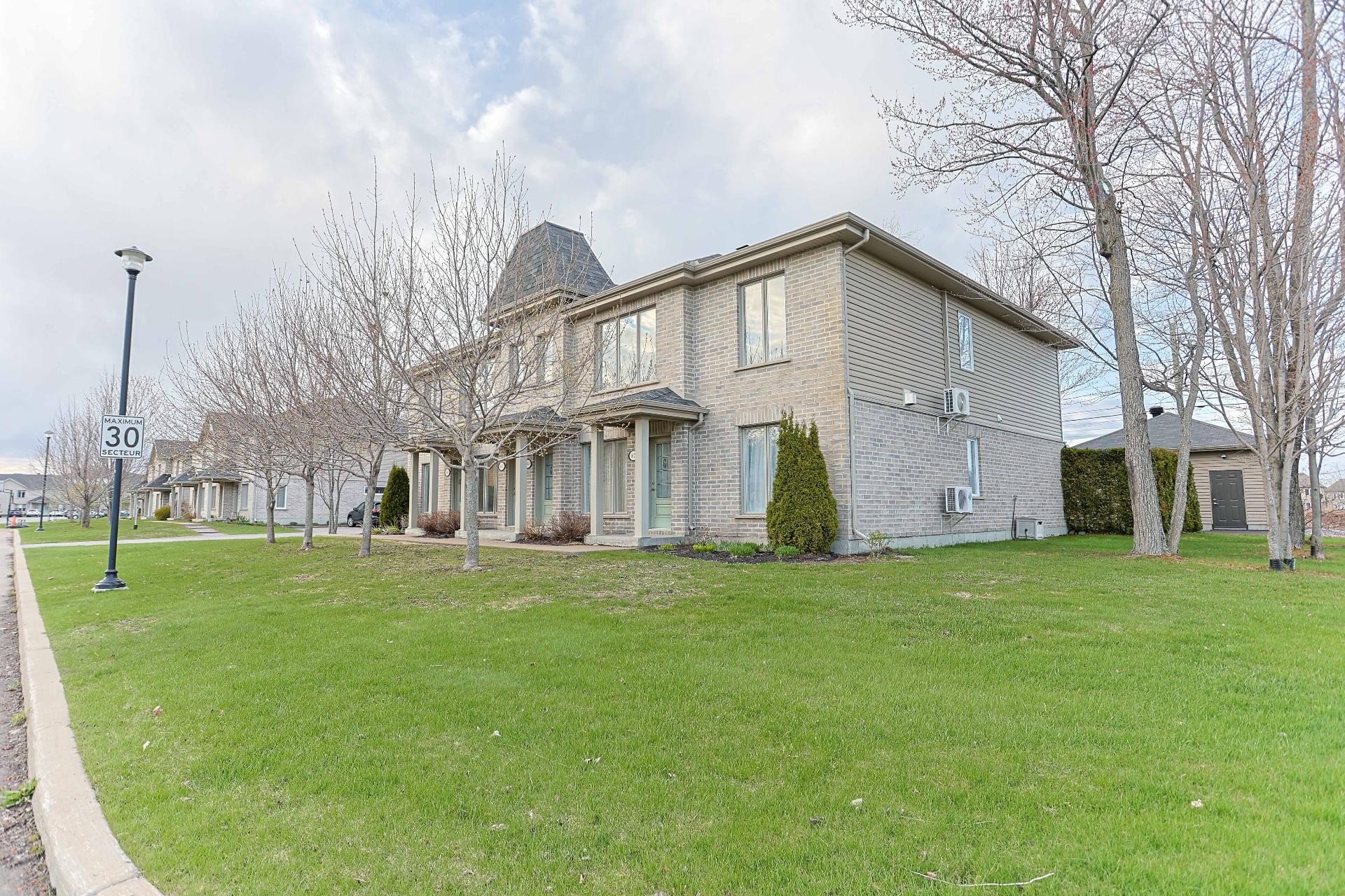 









1669


Rue P.-A.-Gouin

,
Trois-Rivières,




QC
G8Y0C8

