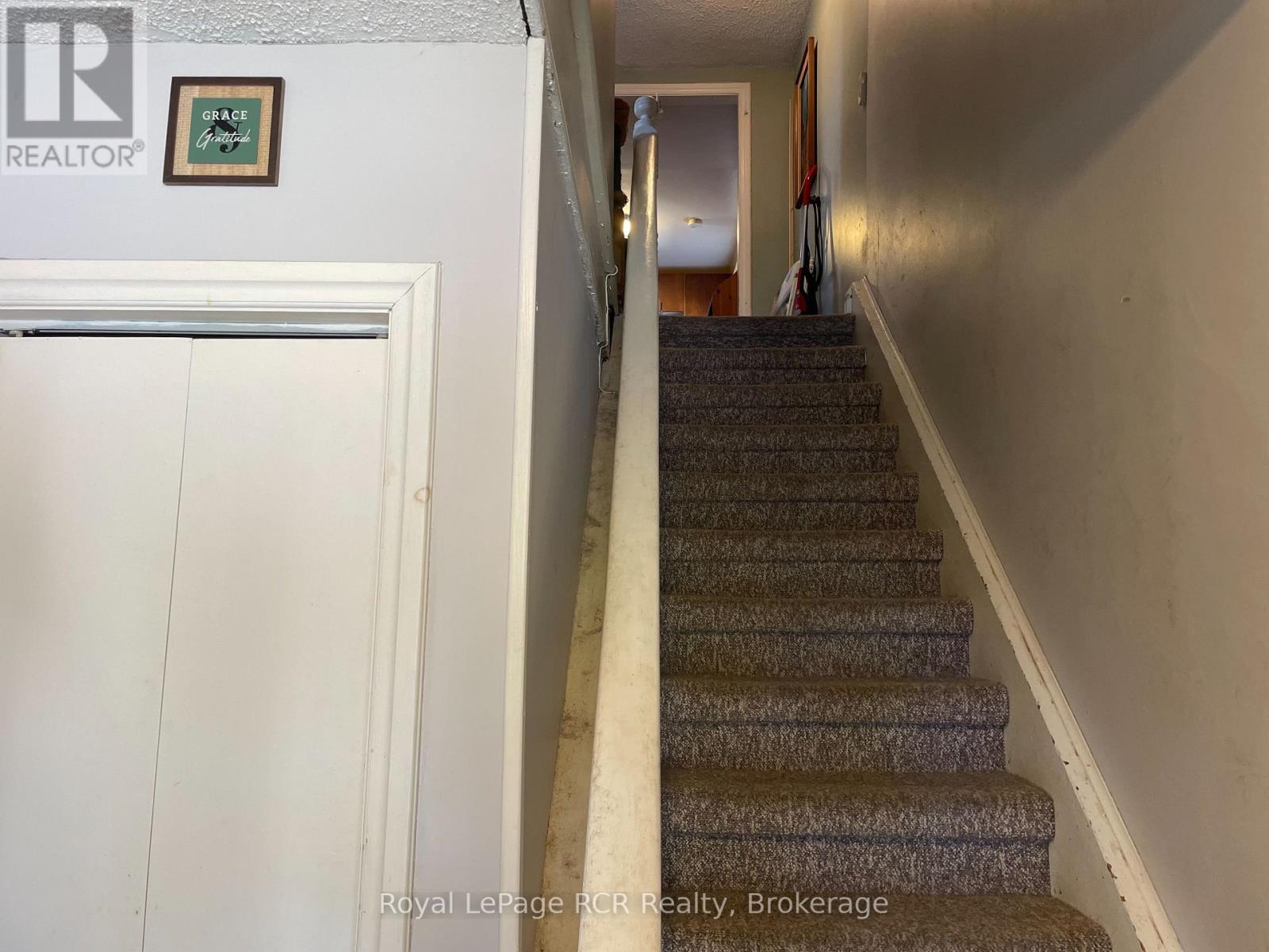 












203 MAIN STREET E

,
Minto,




Ontario
N0G2P0

