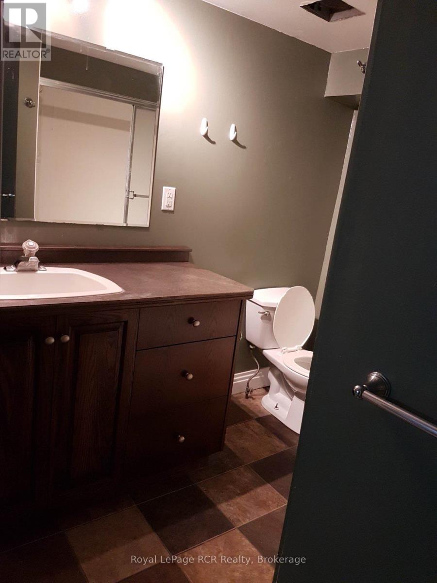 












203 MAIN STREET E

,
Minto,




Ontario
N0G2P0

