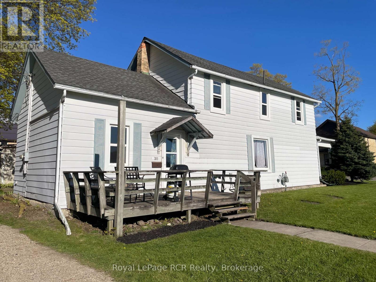 












203 MAIN STREET E

,
Minto,




Ontario
N0G2P0

