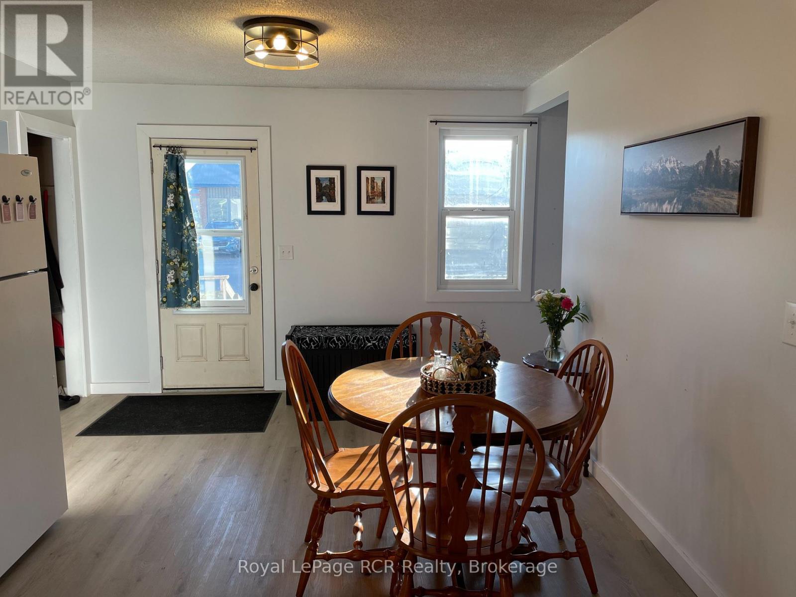 












203 MAIN STREET E

,
Minto,




Ontario
N0G2P0

