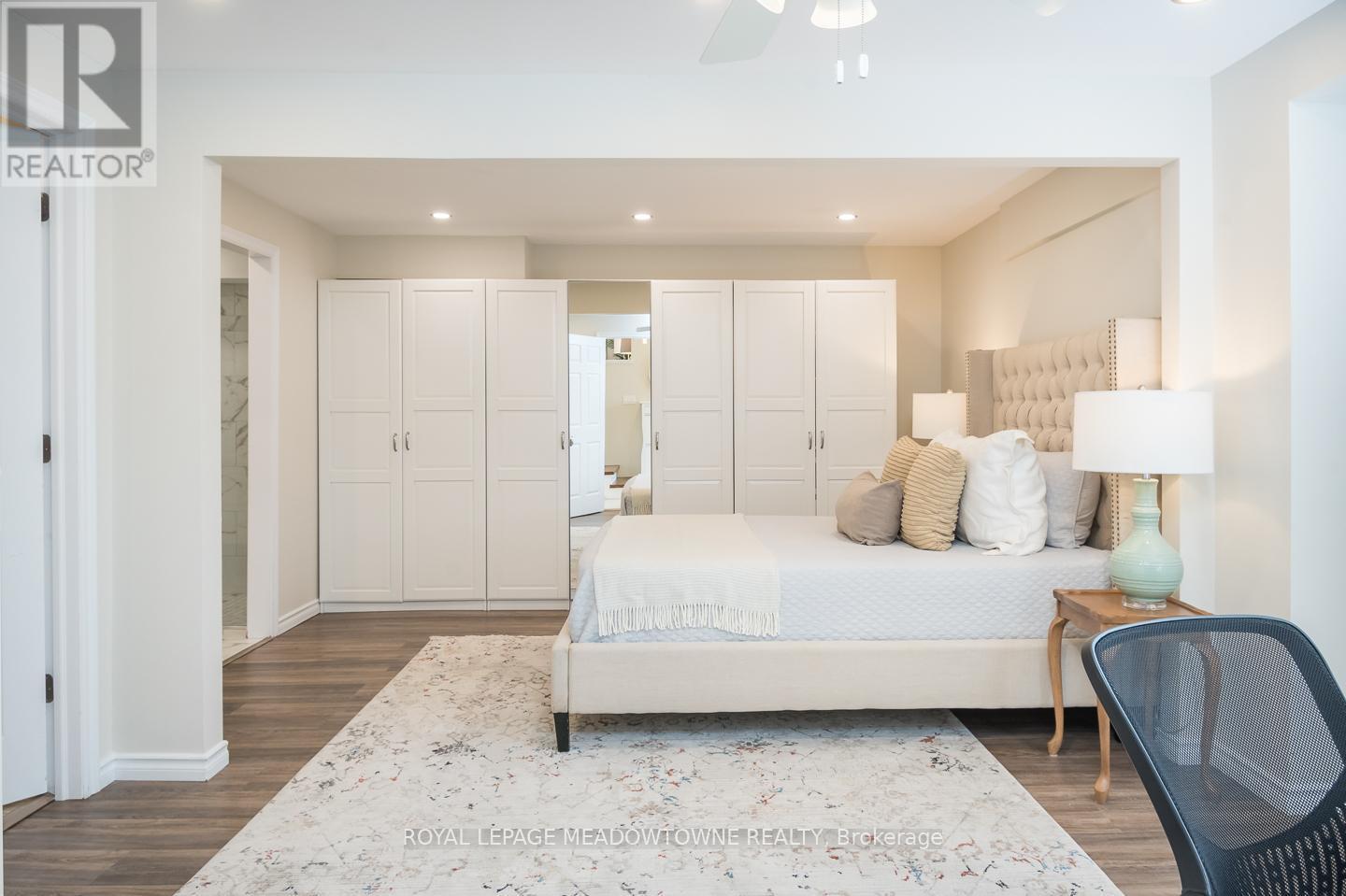 












536 NELSON COURT

,
Milton,




Ontario
L9T3A6

