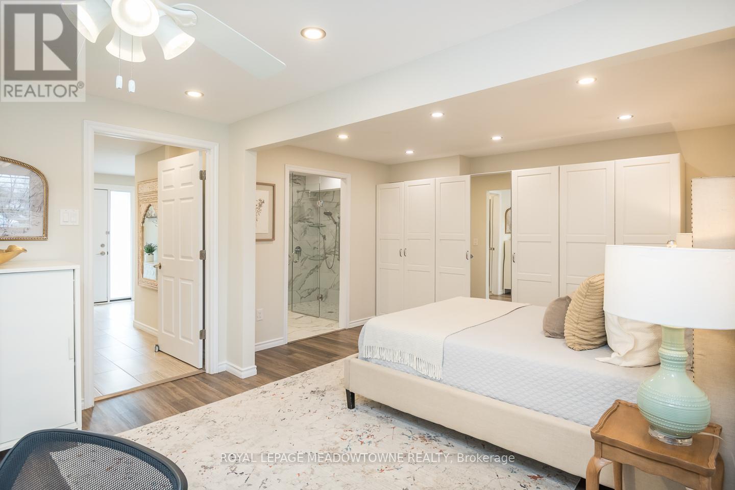 












536 NELSON COURT

,
Milton,




Ontario
L9T3A6

