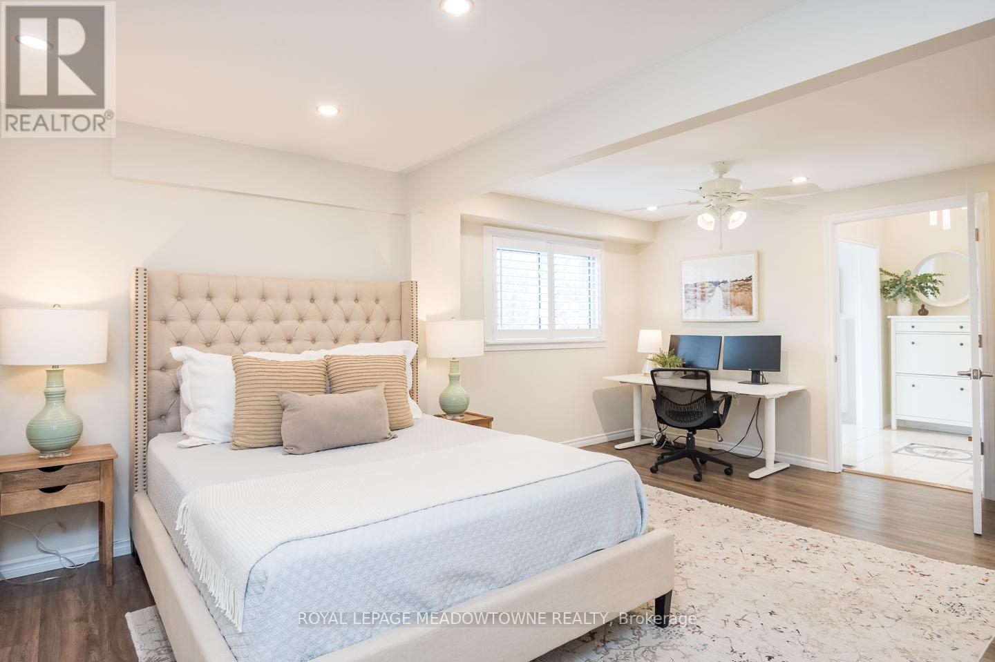 












536 NELSON COURT

,
Milton,




Ontario
L9T3A6

