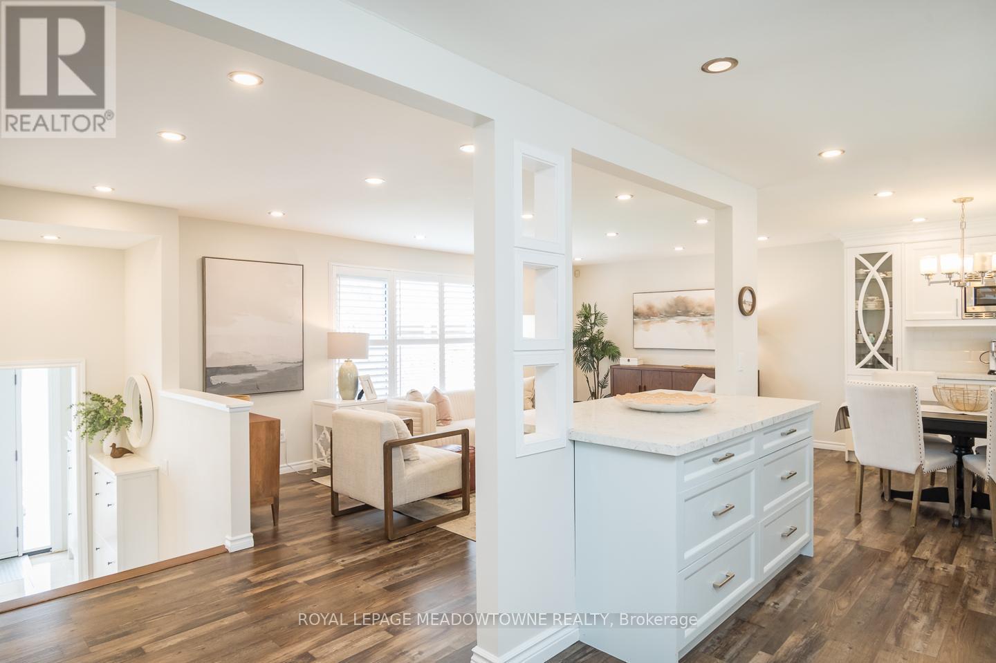 












536 NELSON COURT

,
Milton,




Ontario
L9T3A6


