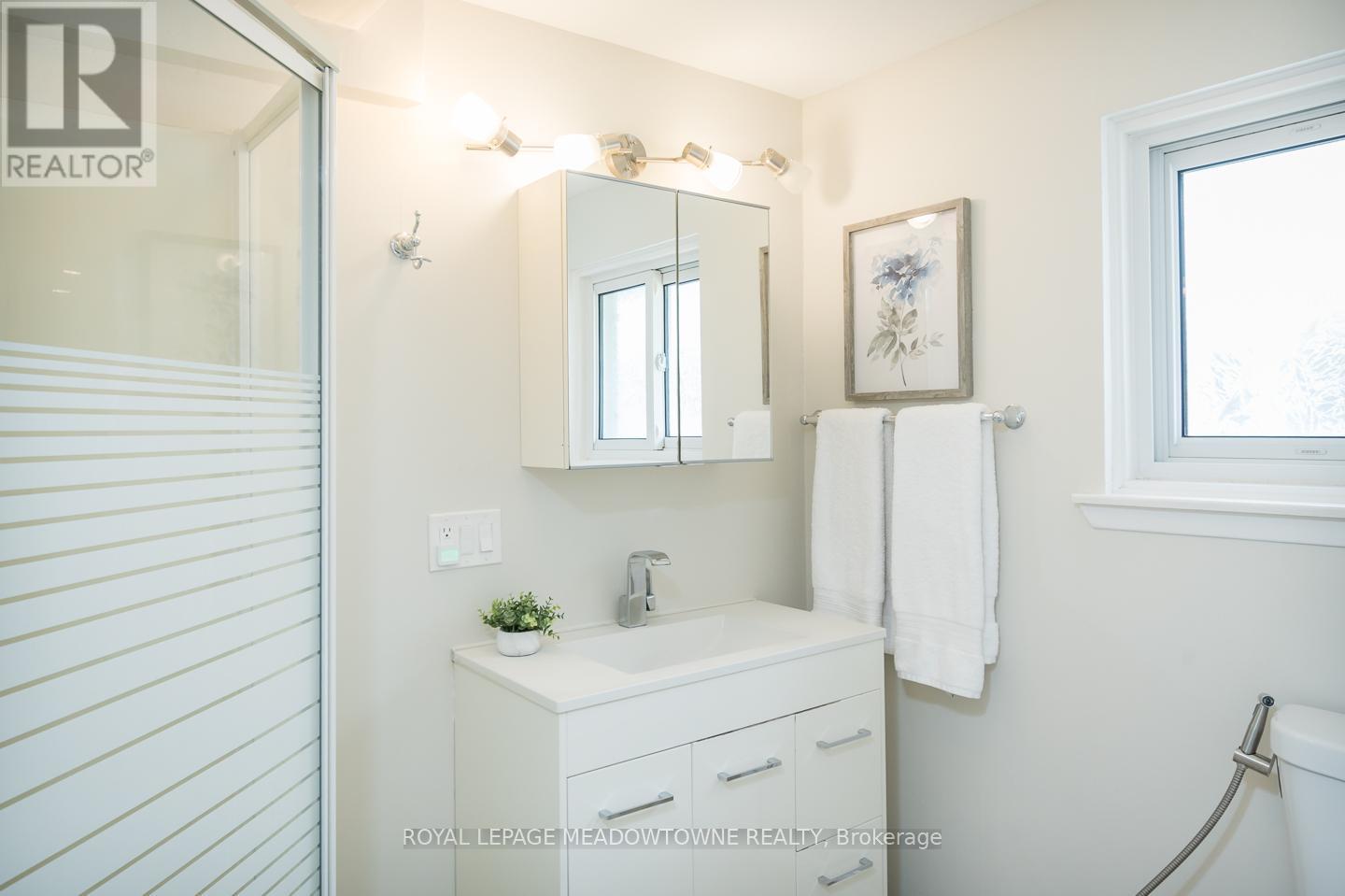 












536 NELSON COURT

,
Milton,




Ontario
L9T3A6

