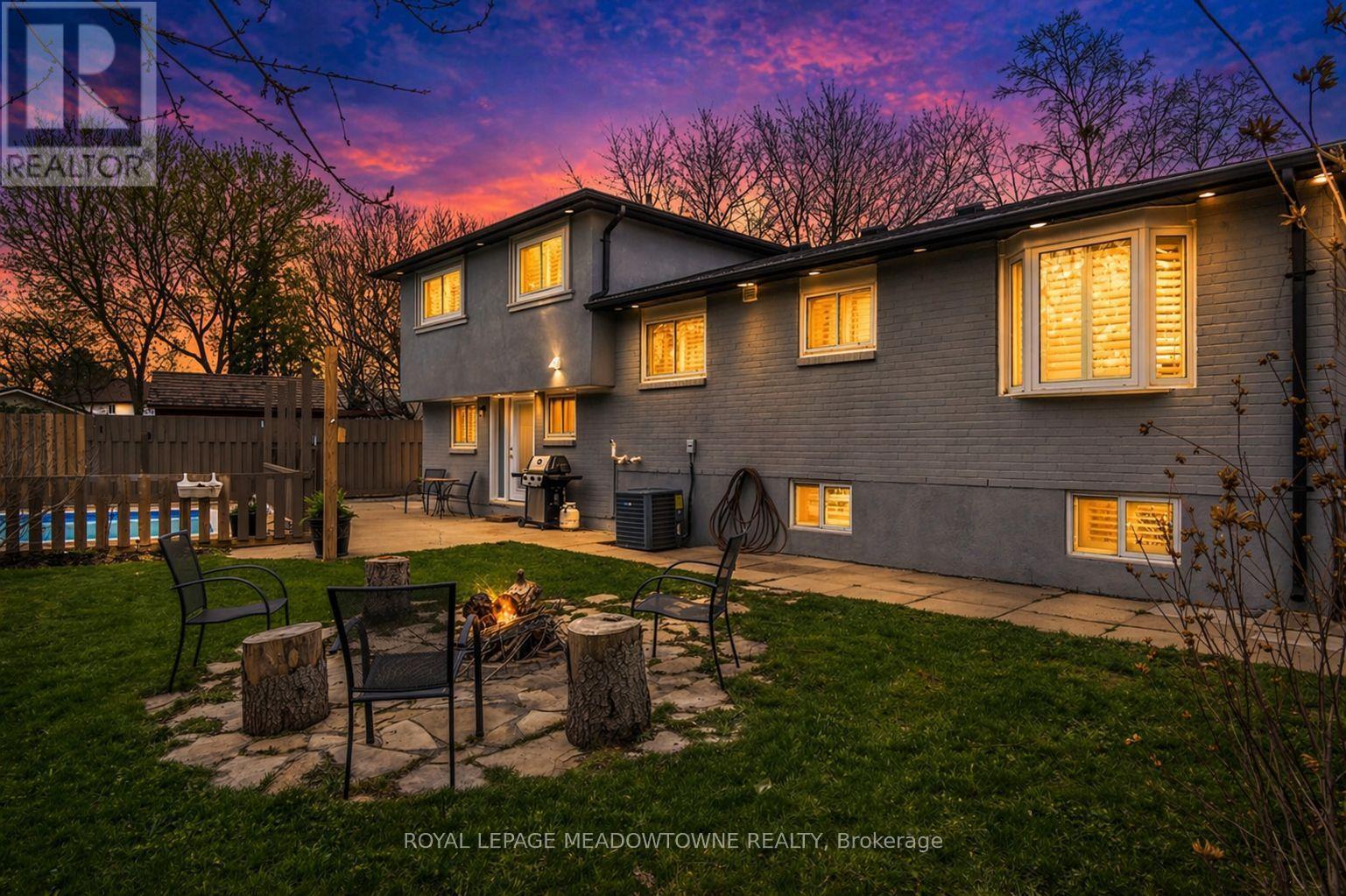 












536 NELSON COURT

,
Milton,




Ontario
L9T3A6

