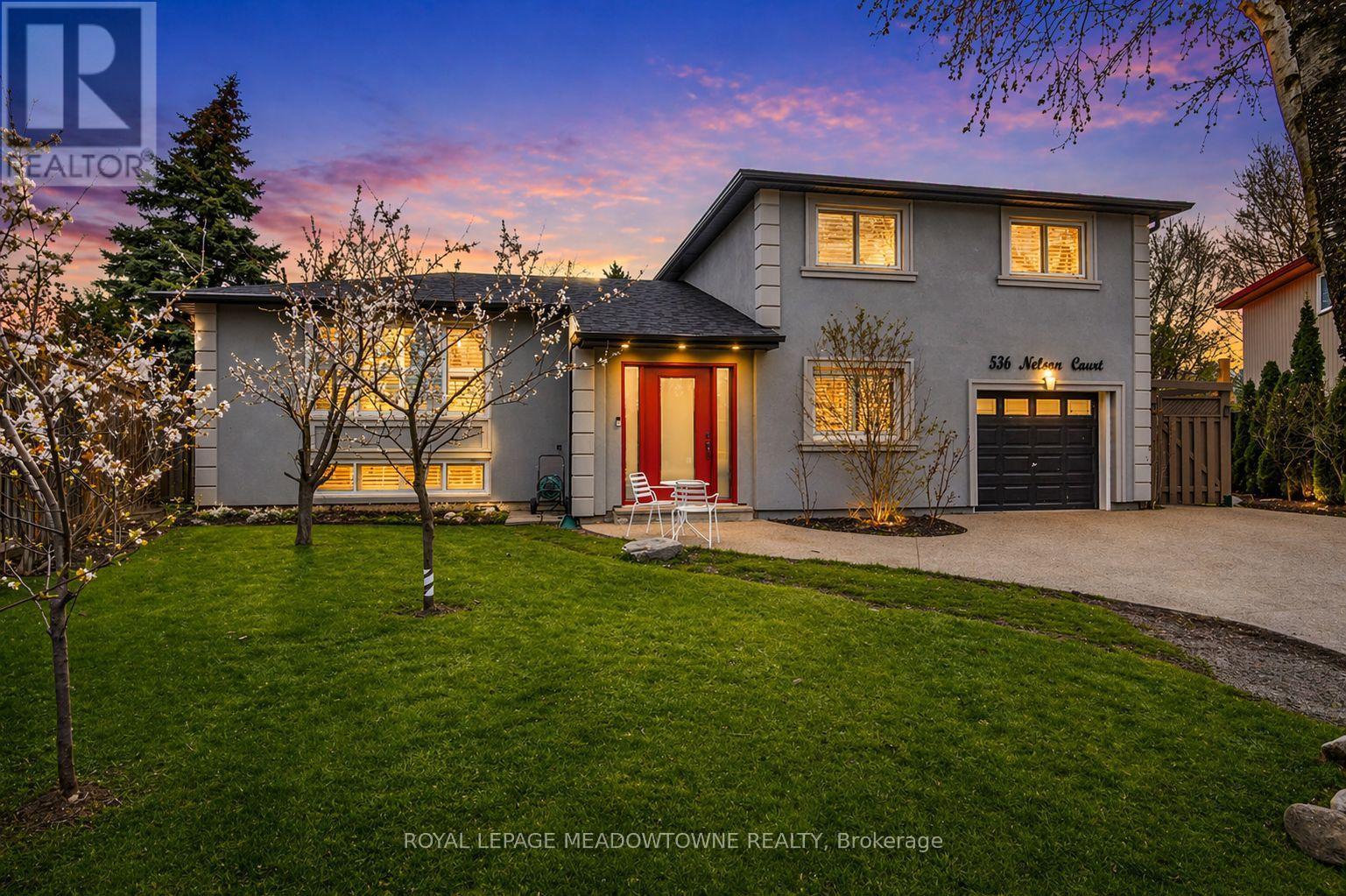 












536 NELSON COURT

,
Milton,




Ontario
L9T3A6

