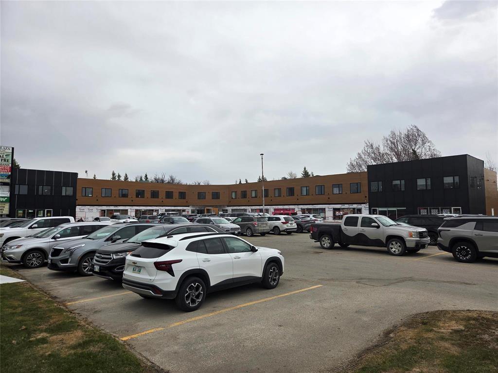 












203 449 Main Street

,
Oakbank,




Manitoba
R0E1J0

