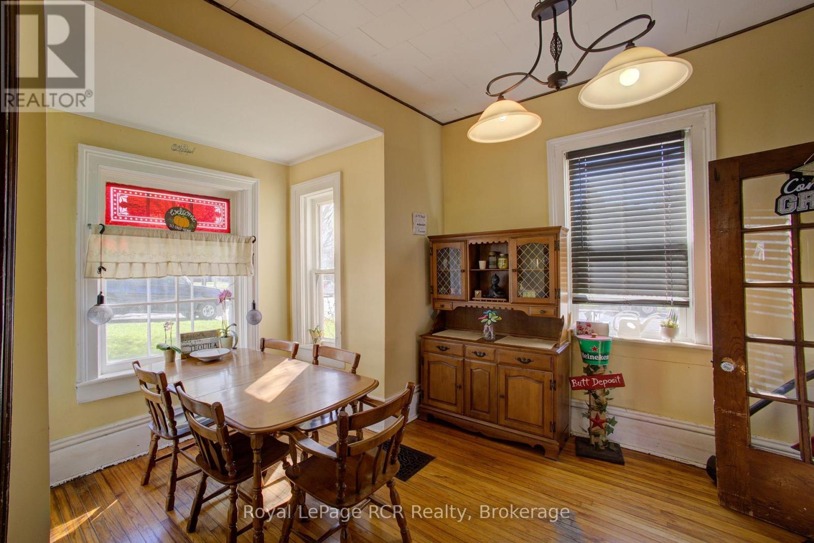 












145 FREDERICK STREET E

,
Wellington North (Arthur),




Ontario
N0G1A0

