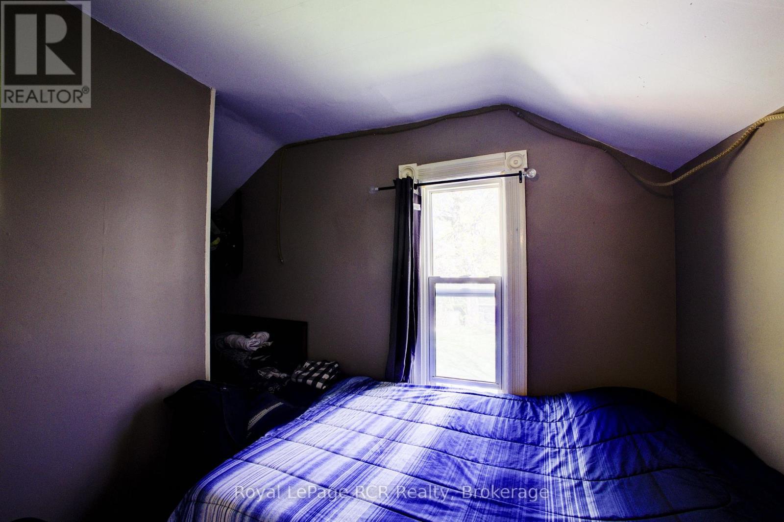 












145 FREDERICK STREET E

,
Wellington North (Arthur),




Ontario
N0G1A0

