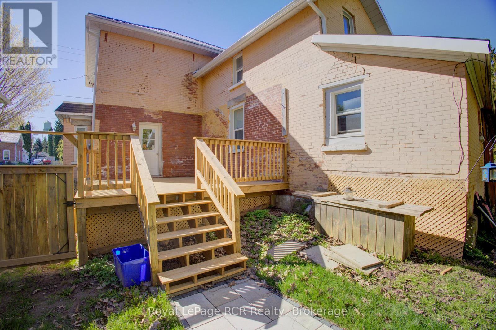 












145 FREDERICK STREET E

,
Wellington North (Arthur),




Ontario
N0G1A0

