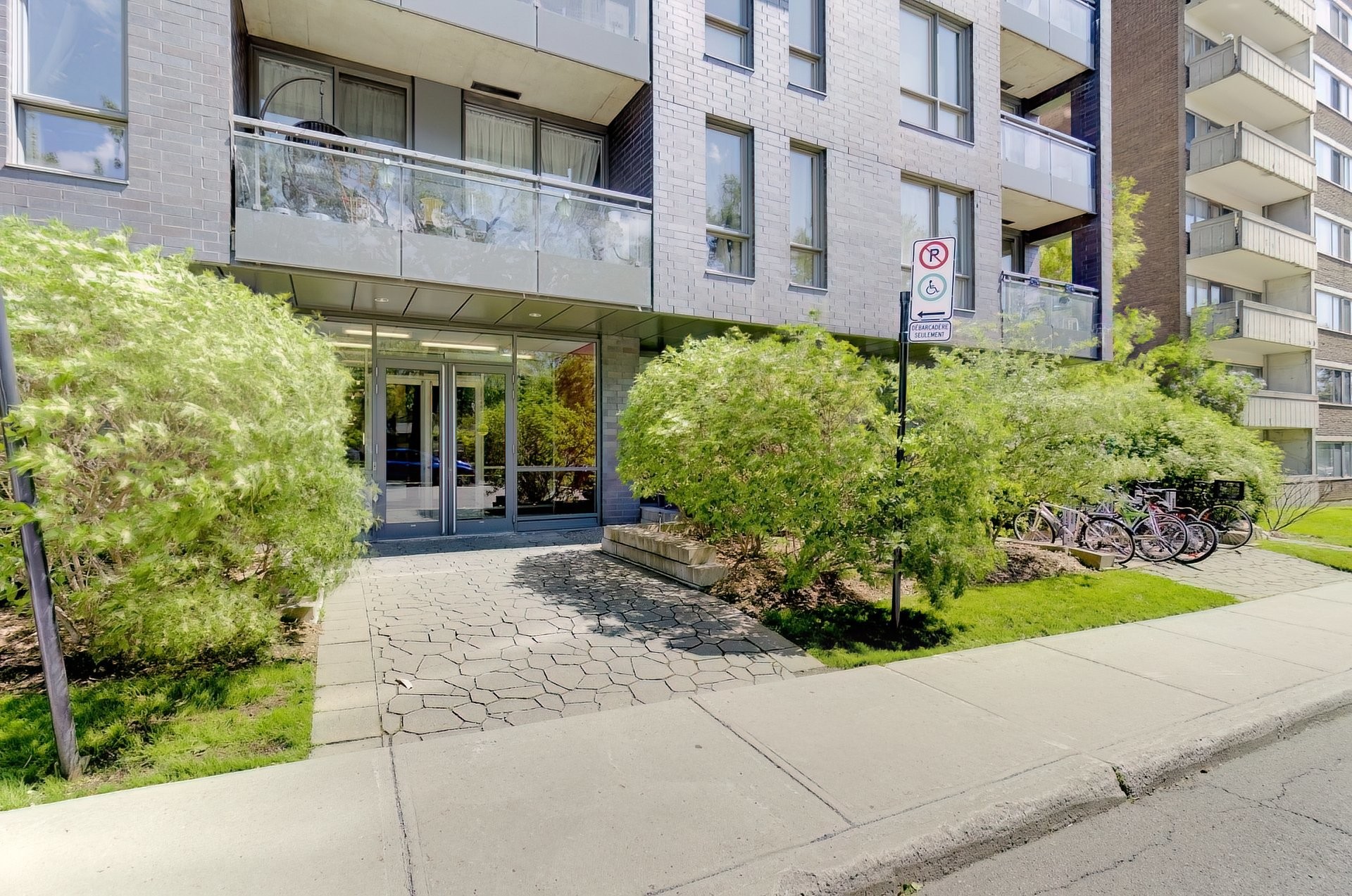 









3300


Av. Troie

, 205,
Montréal (Côte-des-Neiges/Notre-Dame-de-Grâce),




QC
H3V1A9

