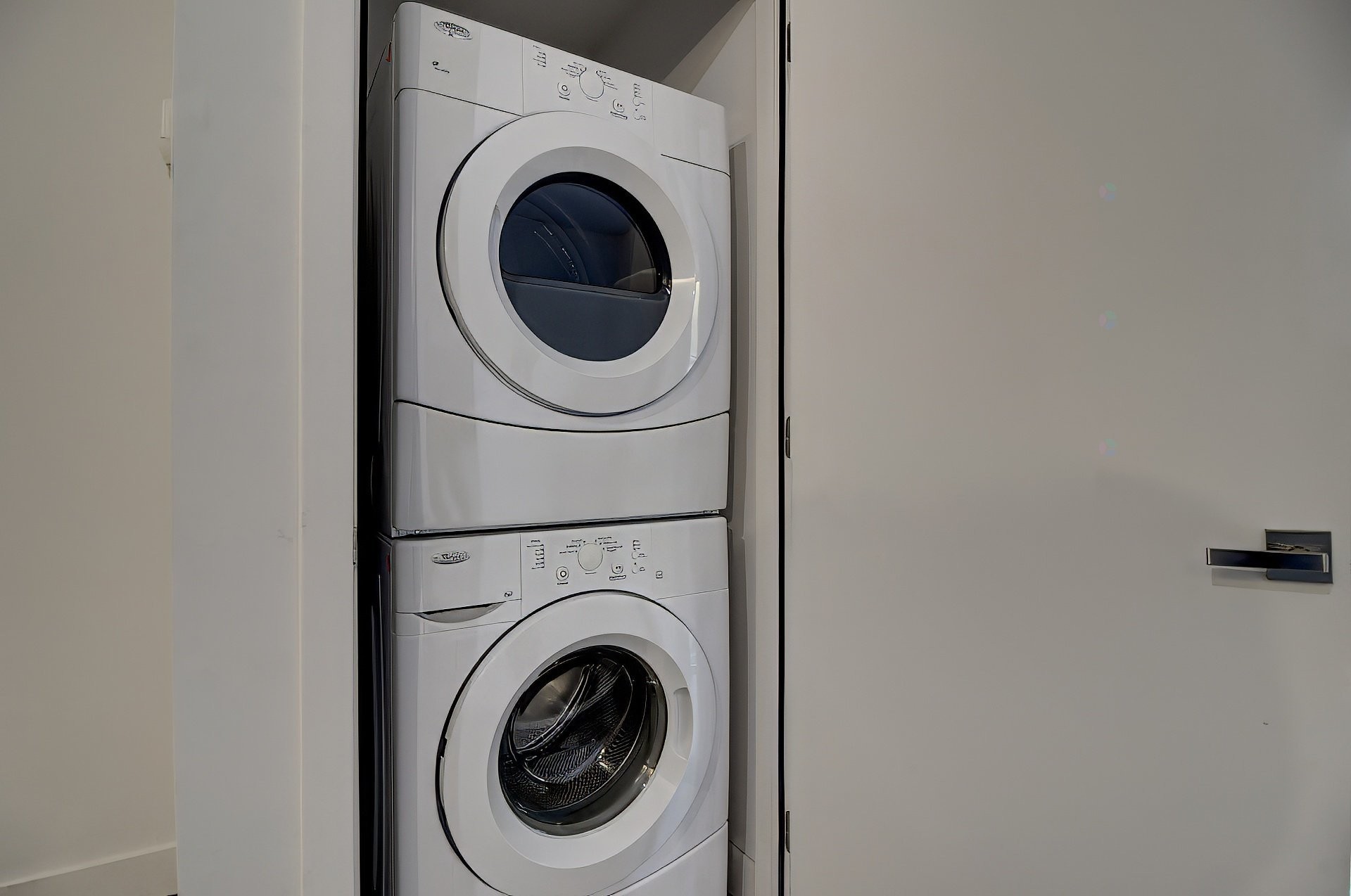 









3300


Av. Troie

, 205,
Montréal (Côte-des-Neiges/Notre-Dame-de-Grâce),




QC
H3V1A9

